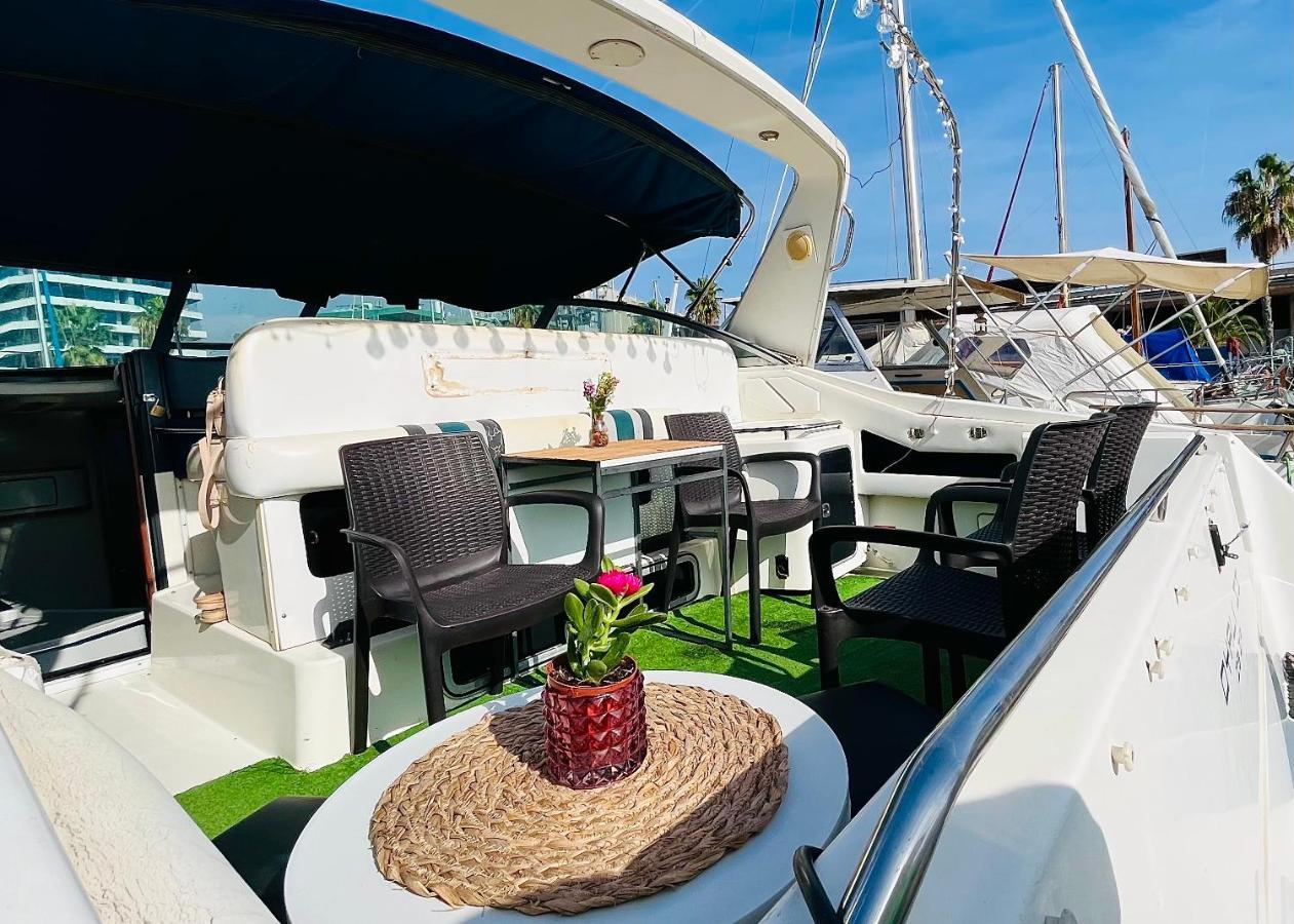 Yacht Hotel Barcelona Сан-Адріа-де-Бесос Екстер'єр фото