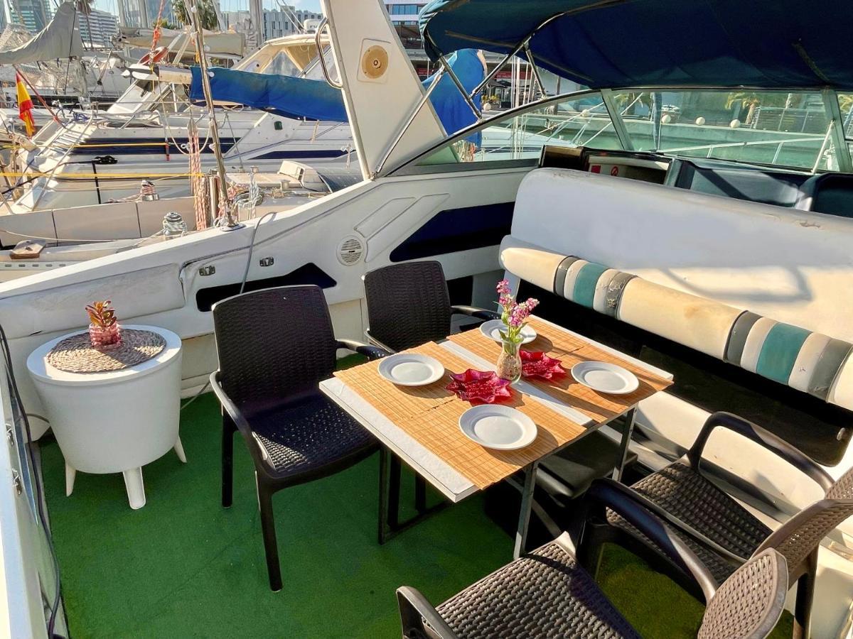 Yacht Hotel Barcelona Сан-Адріа-де-Бесос Екстер'єр фото