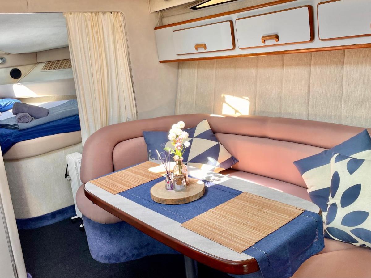 Yacht Hotel Barcelona Сан-Адріа-де-Бесос Екстер'єр фото